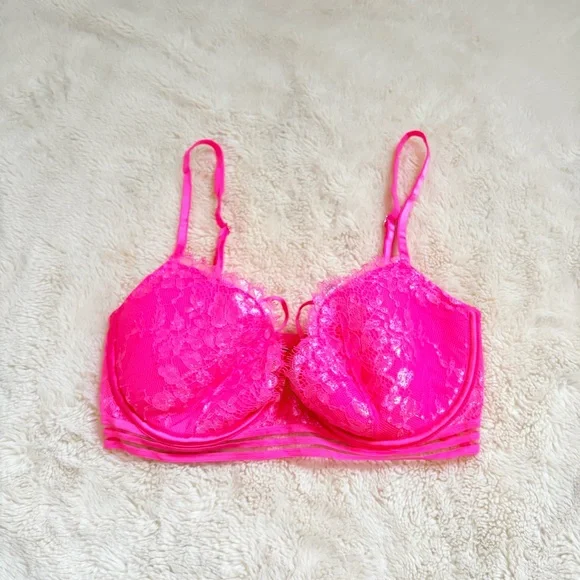 Victoria’s Secret Very Sexy Lined Balconette 32D | Barbiecore Coquette Lace Bra - Picture 2 of 9